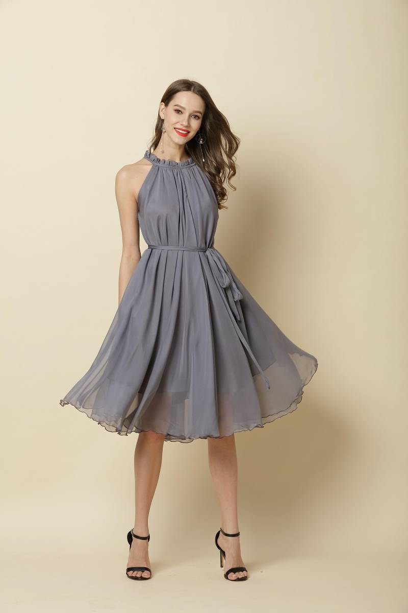 Chiffon Graues Party Kleid Knielanges Brautjungfern Kleid Mit Gürtel von CHARMINGDIY