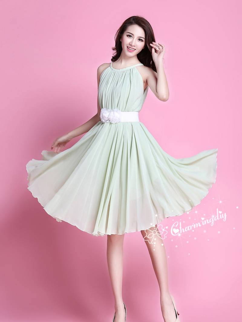 Hellgrünes Chiffon Kleid Für Brautjungfern Knielanges Party Sommerkleid von CHARMINGDIY