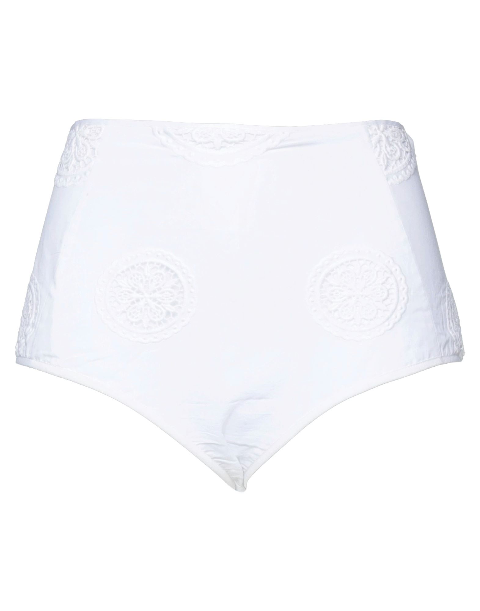 CHARO RUIZ IBIZA Shorts & Bermudashorts Damen Weiß von CHARO RUIZ IBIZA