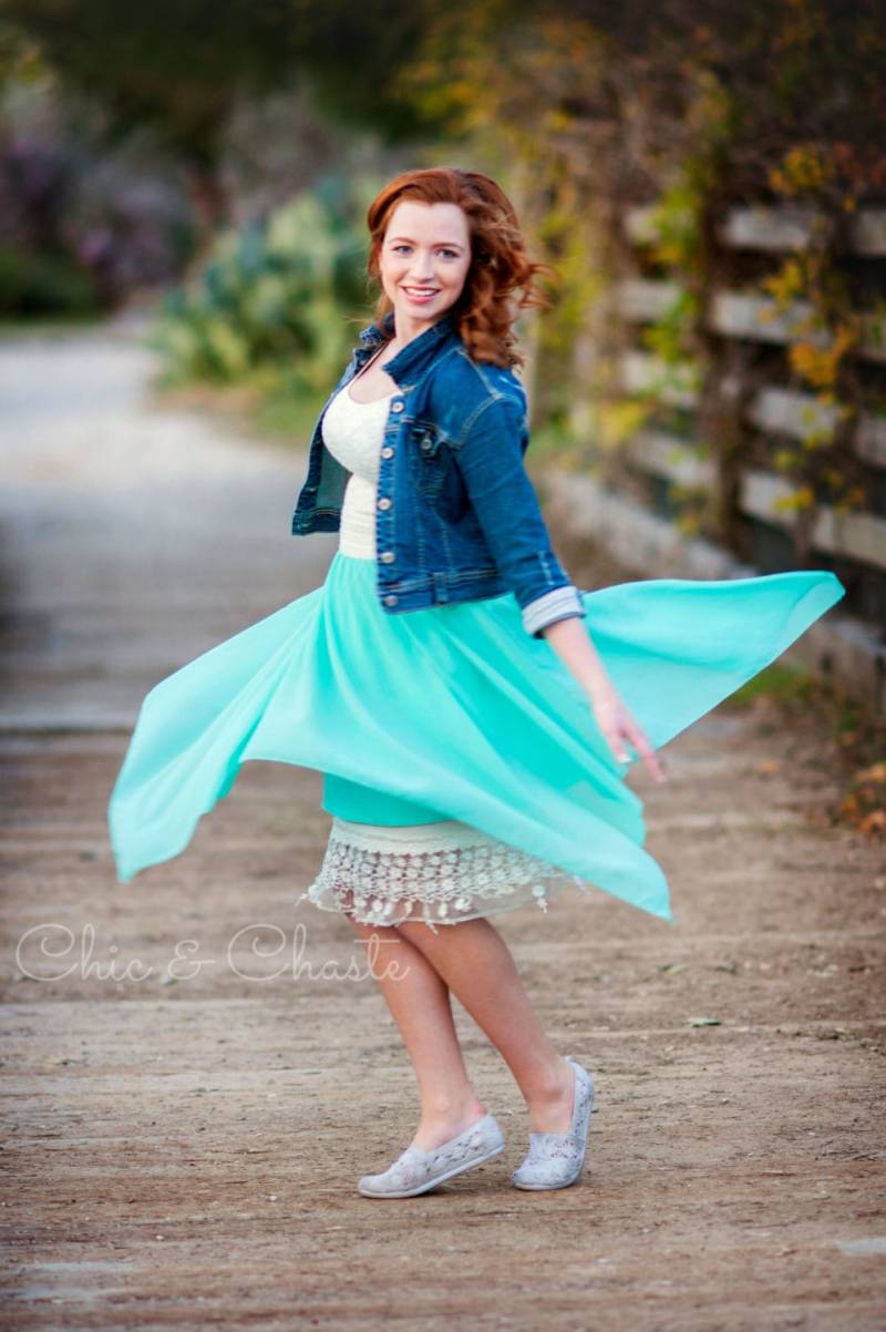 Die Underdress - Vergissmeinnicht-Fringe Creme Die Underdress - Vergissmeinnicht-Fringe Creme von CHICandCHASTE