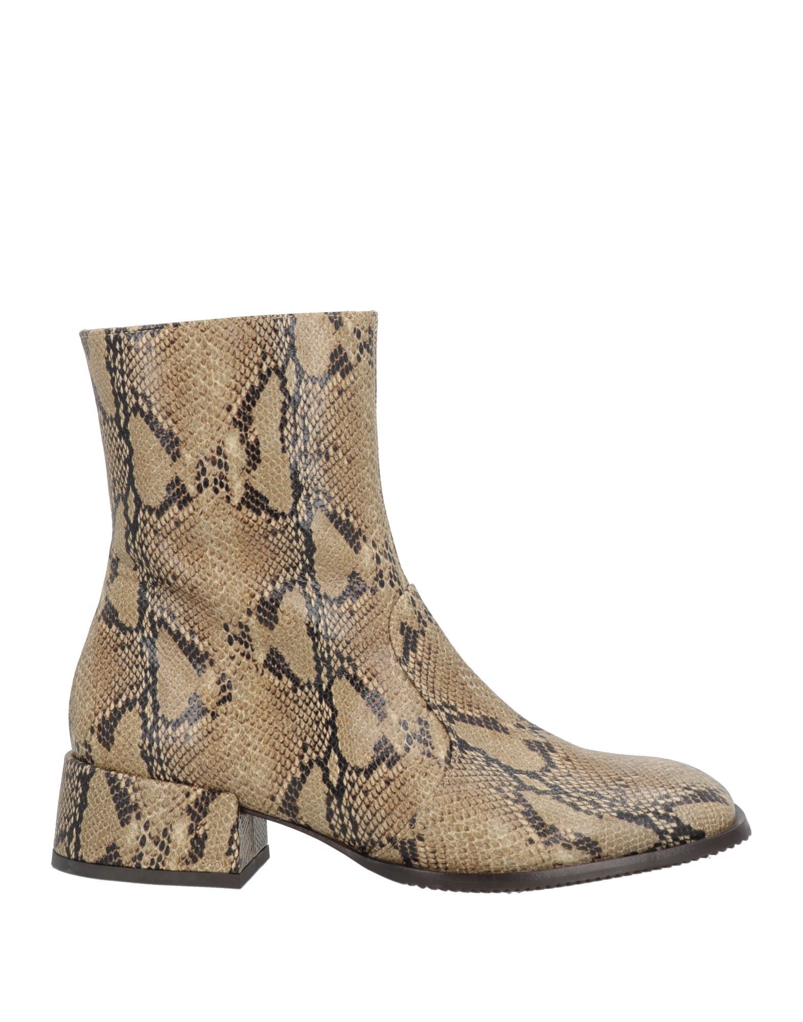 CHIE MIHARA Stiefelette Damen Salbeigrün von CHIE MIHARA