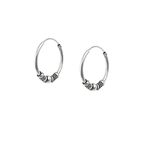 Silberohrringe im Bali-Stil, Kreolen mit dekorativen Details, 3 x 14 mm von CHIGUAGUA