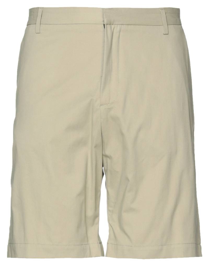 CHOICE Shorts & Bermudashorts Herren Militärgrün von CHOICE