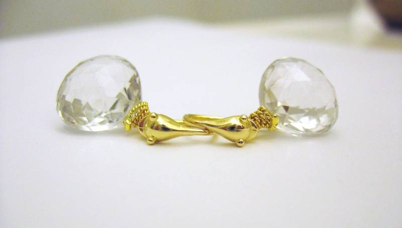 14Kt Und Weiße Topas-Delfin-Ohrringe 14Kt Und Weiße Topas-Delfin-Ohrringe von CHenry