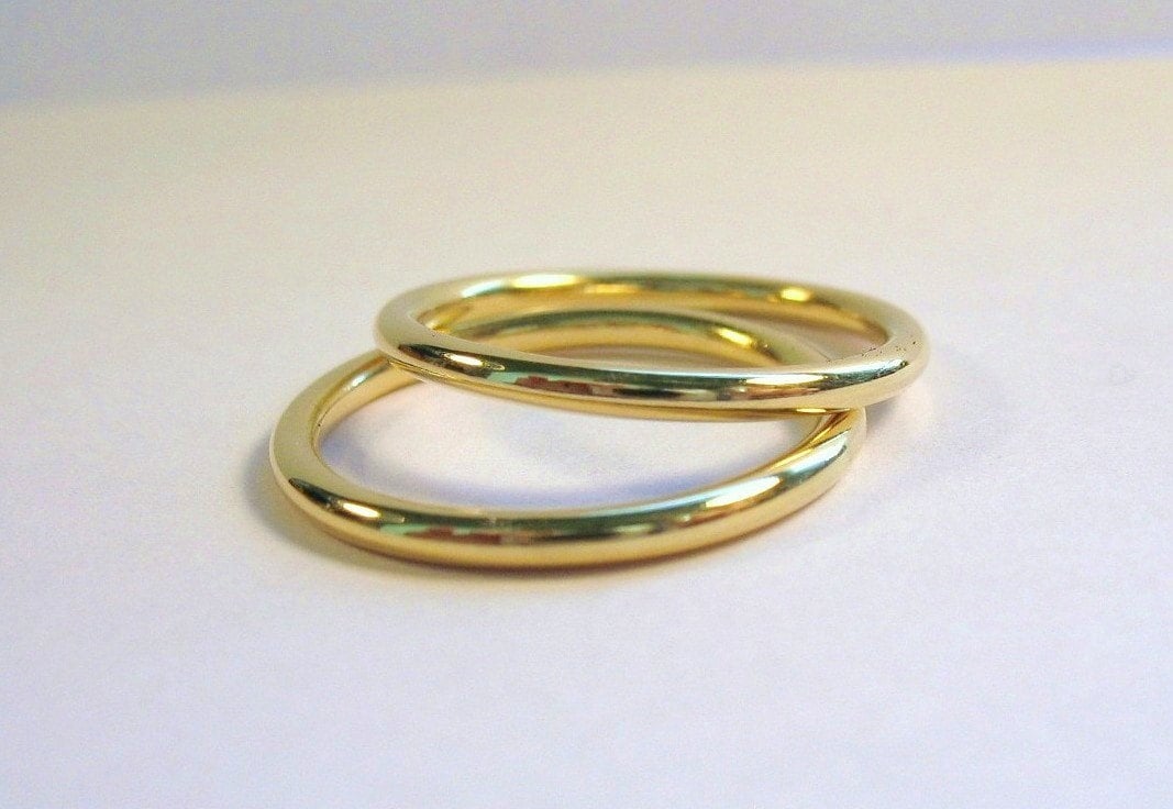 Kleine 18K Gold-Bandschlaufe Kleine 18K Gold-Bandschlaufe von CHenry