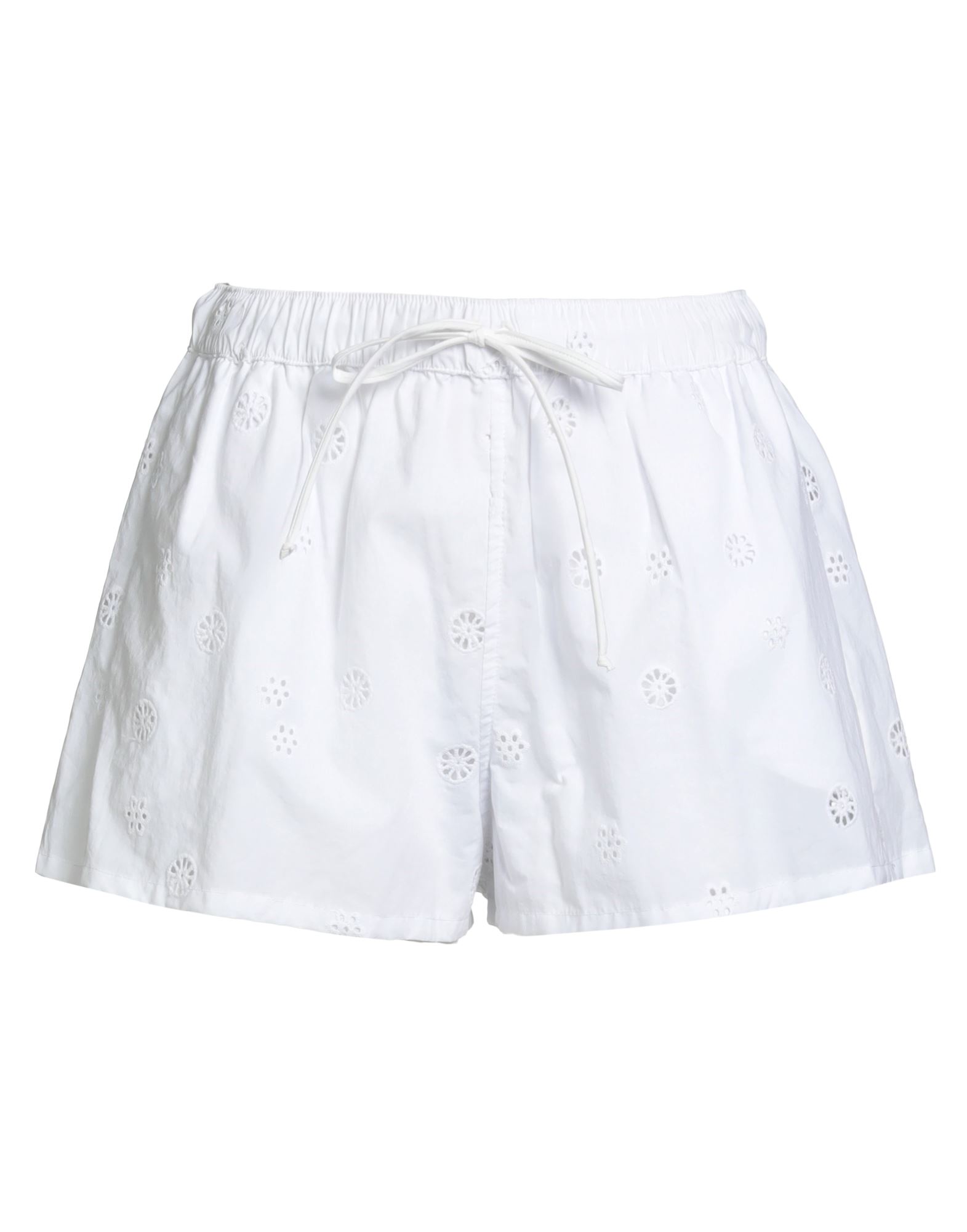 CIAO LUCIA! Shorts & Bermudashorts Damen Weiß von CIAO LUCIA!