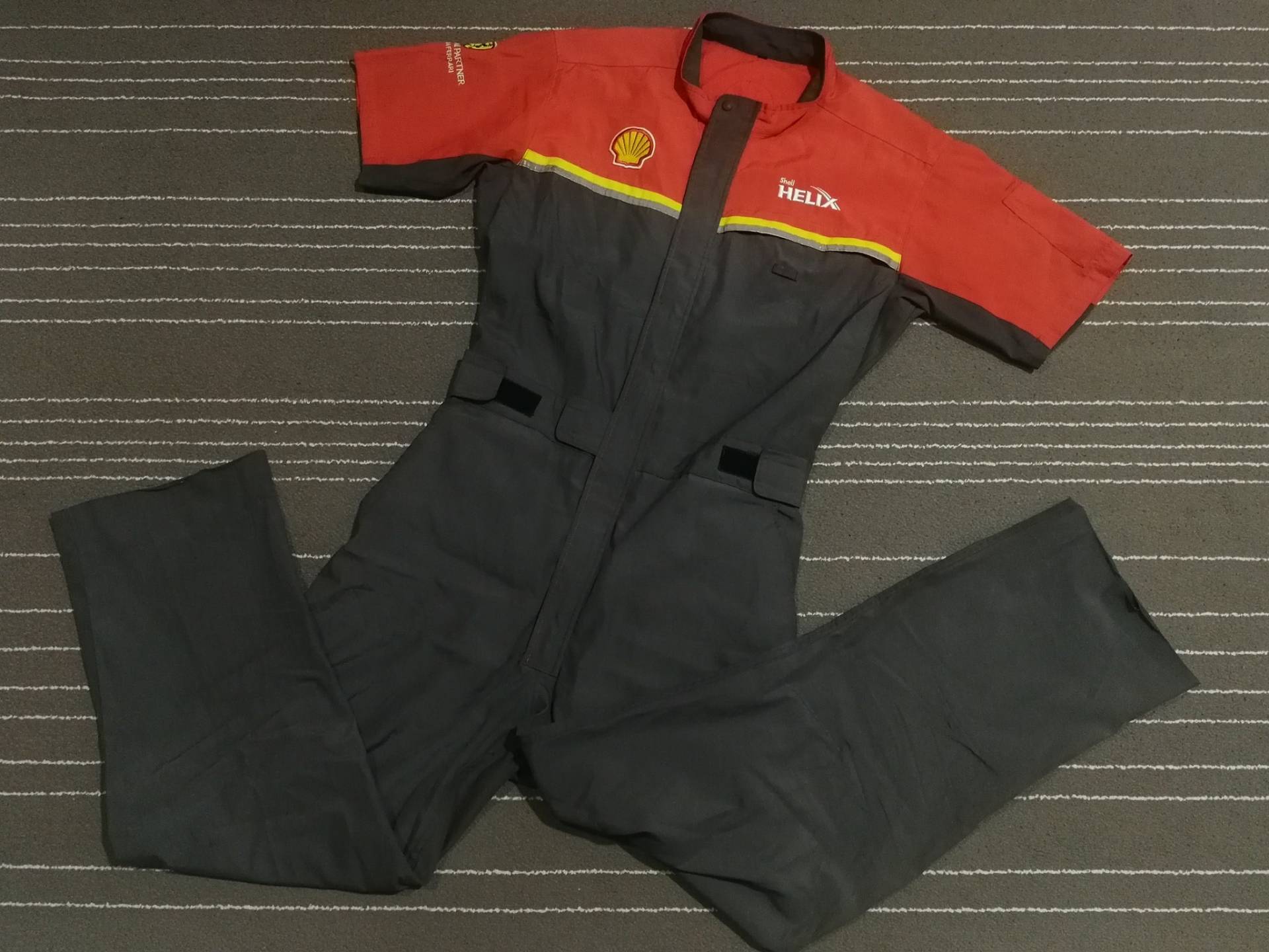 Vintage X Scuderia Ferrari F1 Shell S Code 513 Vintage X Scuderia Ferrari F1 Shell S Code 513 von CIKGUIZUANSTOREMY