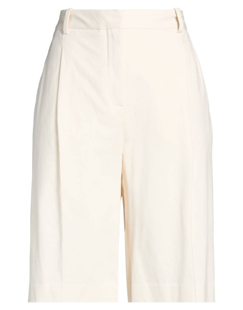 CIRCOLO 1901 Shorts & Bermudashorts Damen Elfenbein von CIRCOLO 1901