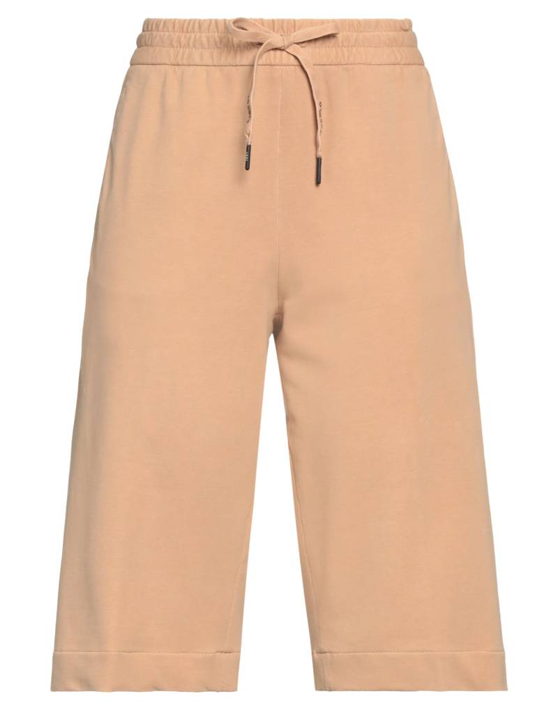 CIRCOLO 1901 Shorts & Bermudashorts Damen Sand von CIRCOLO 1901