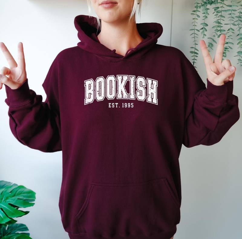 Personalisierter Bookish Hoodie Buchliebhaber Sweatshirt Bücherwurm Geschenk Bookworm Geburtstag Weihnachtsgeschenk Book Club Merch von CIWDesignCo