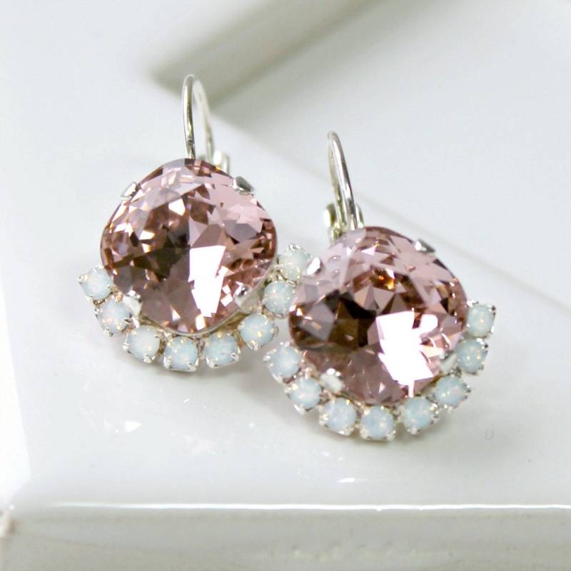 Blasse Rosa Kristallohrringe, Vintage Kristalle Mit Half Halo Opal Kristallen An Silbernen Brisuren von CJRoseBoutique