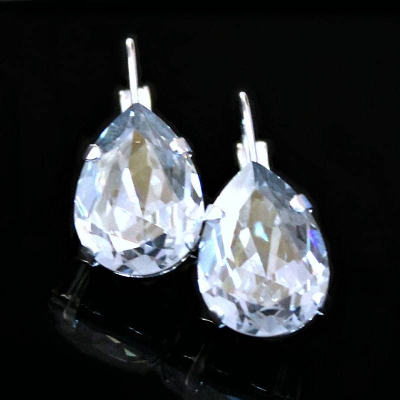 Blaue Kristall Teardrops Ohrringe, Baumeln Silber Teardrop Ohrringe. Tropfen Geschenk Für Sie von CJRoseBoutique