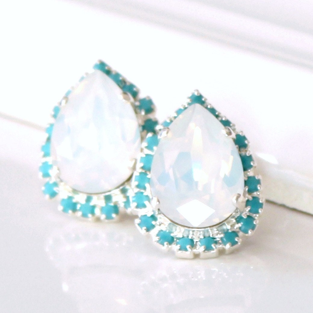 Opal Und Türkis Ohrringe, Weiße Teardrop Kristalle Mit Halo Kristallen An Silbernen Ohrsteckern, Ohrstecker von CJRoseBoutique