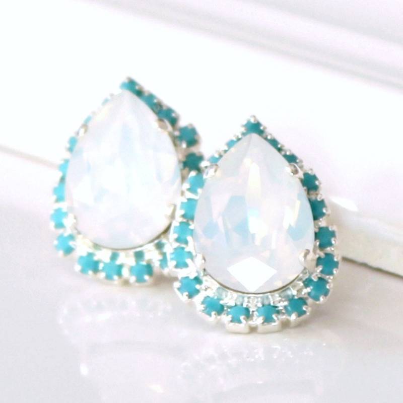 Opal Und Türkis Ohrringe, Weiße Teardrop Kristalle Mit Halo Kristallen An Silbernen Ohrsteckern, Ohrstecker von CJRoseBoutique