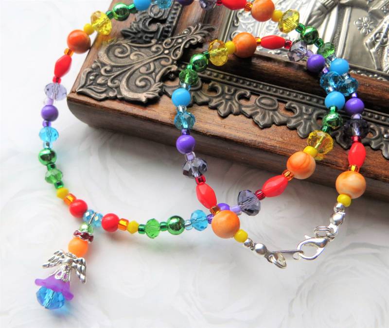 Bunte Engel-Handgemachte Perlen Des Mädchens Halskette - Lucite Und Kristallen-Halskette Verschluss Groß von CJsInspirations