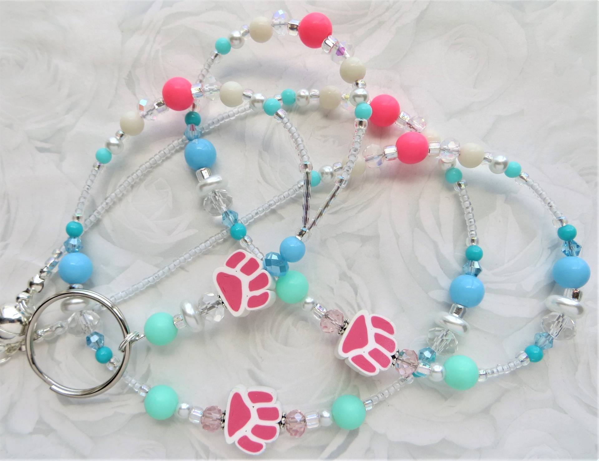 Pink Pfoten - Id Lanyard Abzeichen Halter Pfote Thema, Lehrer Schlüsselband Polymer Clay Pfoten Perlen, Perlen Und Kristalle | Magnet- Oder von CJsInspirations