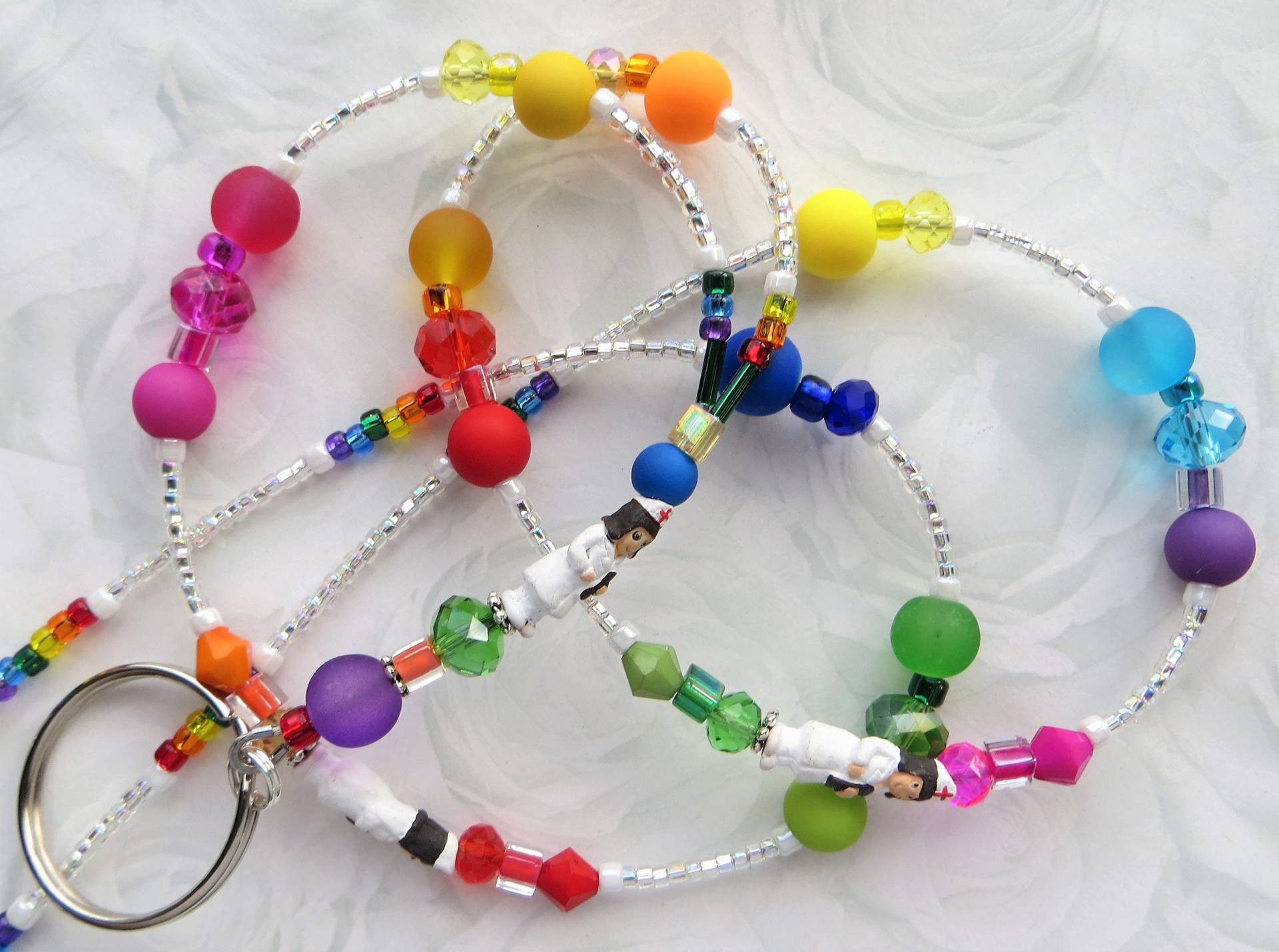Schul Krankenschwester - Perlen Lanyard Id Ausweishalter Krankenschwester Lanyard, Keramikperlen, Mehrfarbiges | Magnetverschluss Oder von CJsInspirations