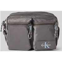 CK Calvin Klein Camera Bag mit Label-Detail in Graphit, Größe 1 von CK Calvin Klein
