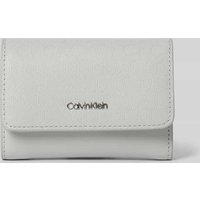 CK Calvin Klein Portemonnaie mit Label-Applikation Modell 'CK MUST' in Hellgrau, Größe 1 von CK Calvin Klein