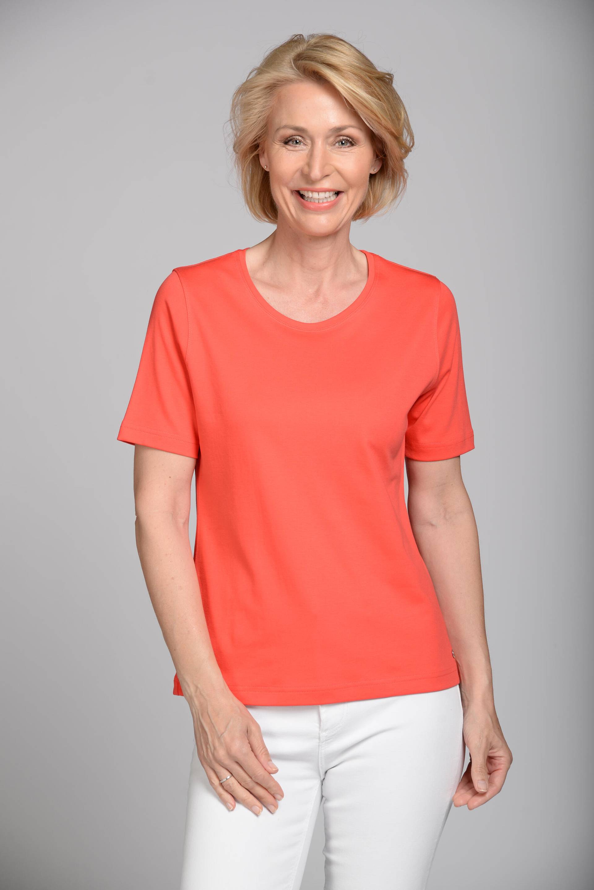 CLARINA - NOS Rdh.-Shirt, 1/2 Arm, uni 451 geranie - Gr. - 48 von CLARINA