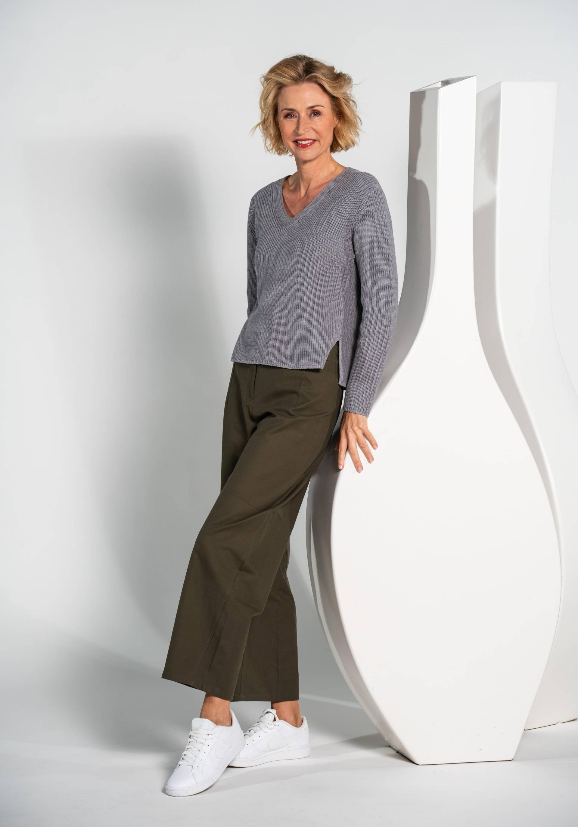 CLARINA - NOS V-Pullover, 1/1 Arm, uni 800 grau mel. - Gr. - 40 von CLARINA