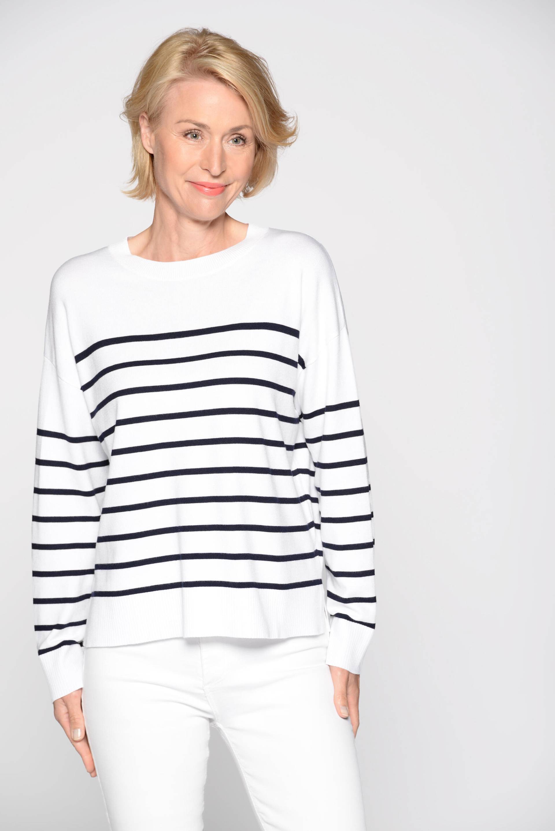 CLARINA - Pullover, 1/1 Arm, oversize 102 offwhite-marine - Gr. - 48 von CLARINA