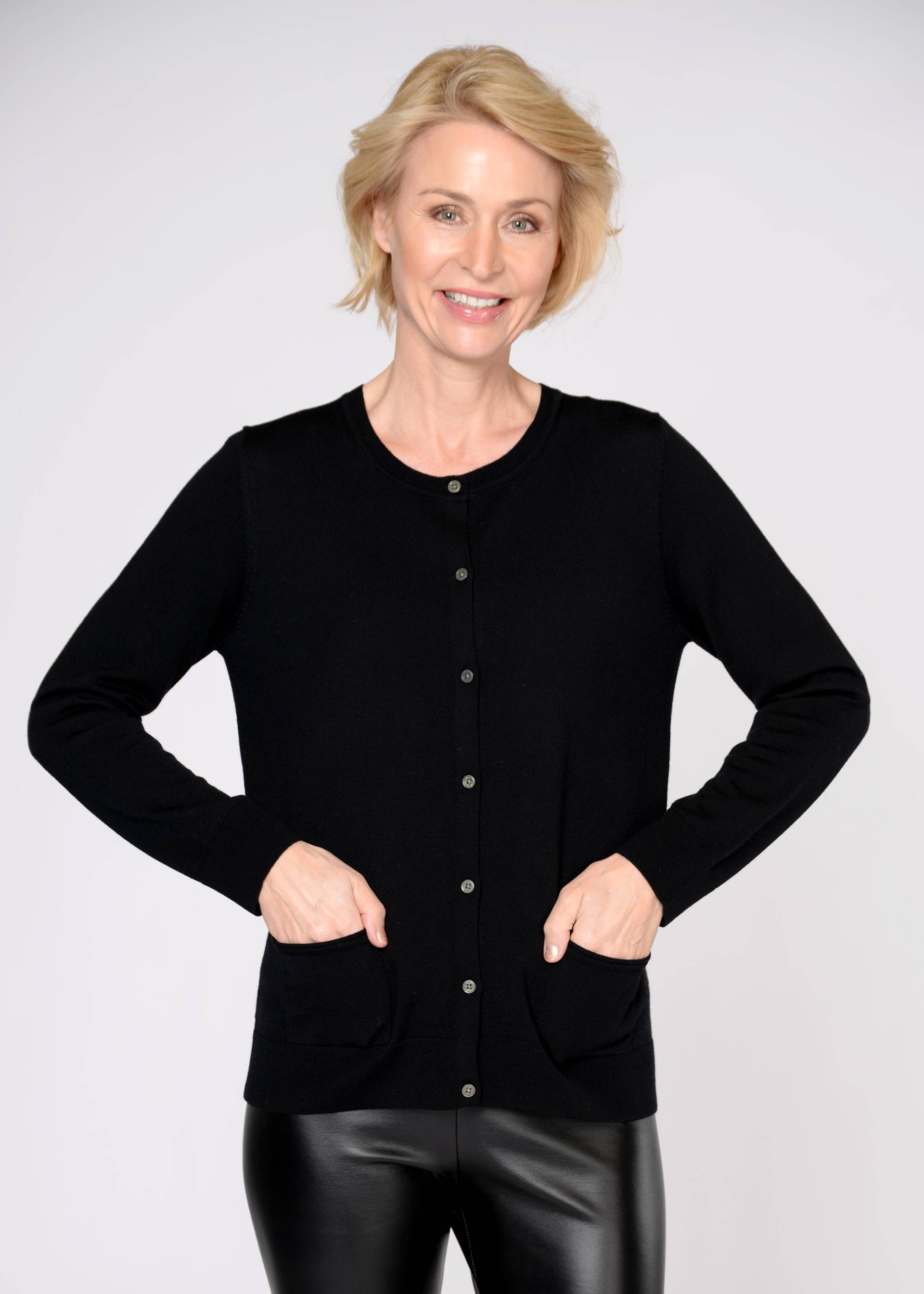 CLARINA - Rdh.-Cardigan, 1/1 Arm, uni 900 schwarz - Gr. - 40 von CLARINA