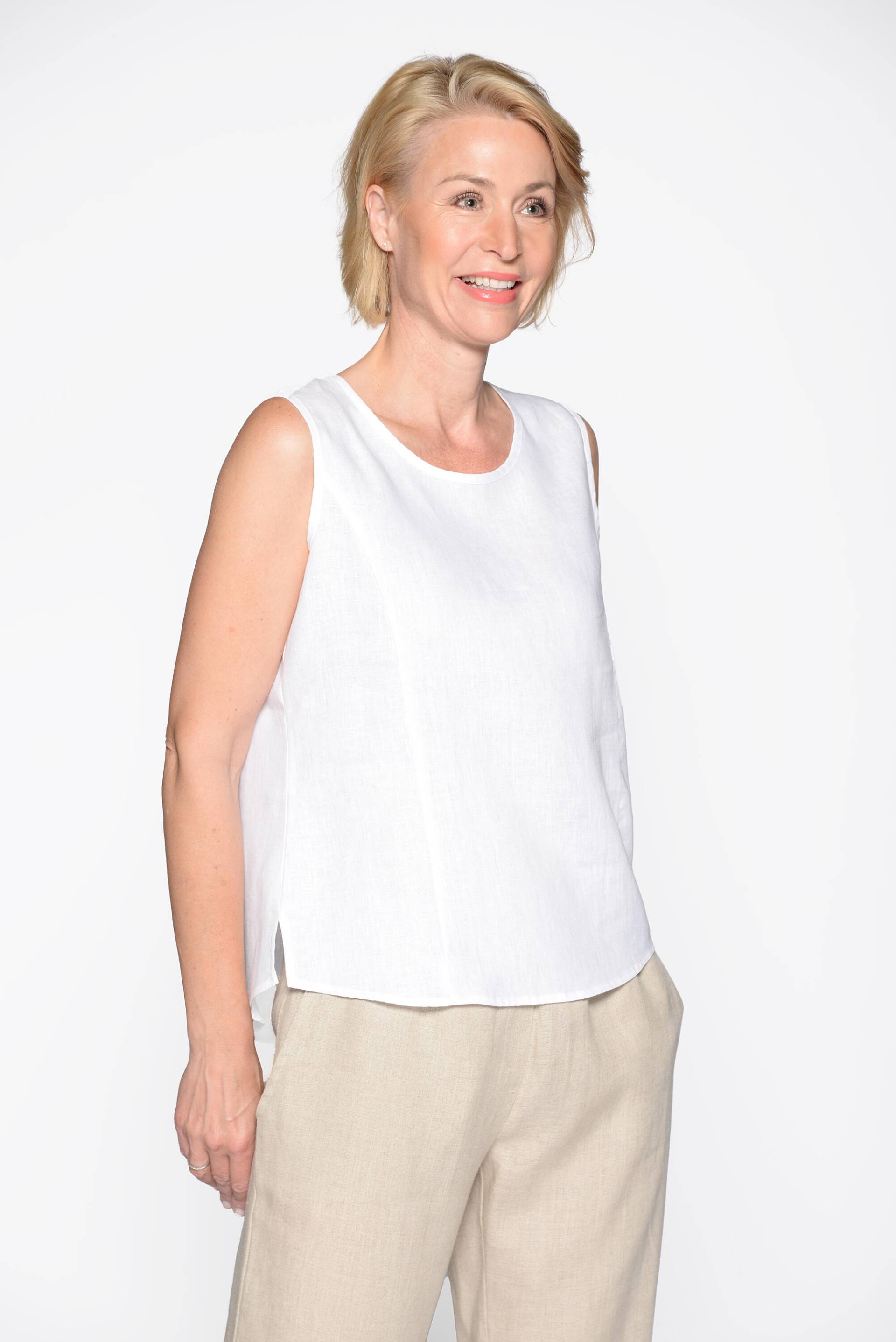 CLARINA - Rdh.-Top, uni, ohne Arm weiss - Gr. - 38 von CLARINA