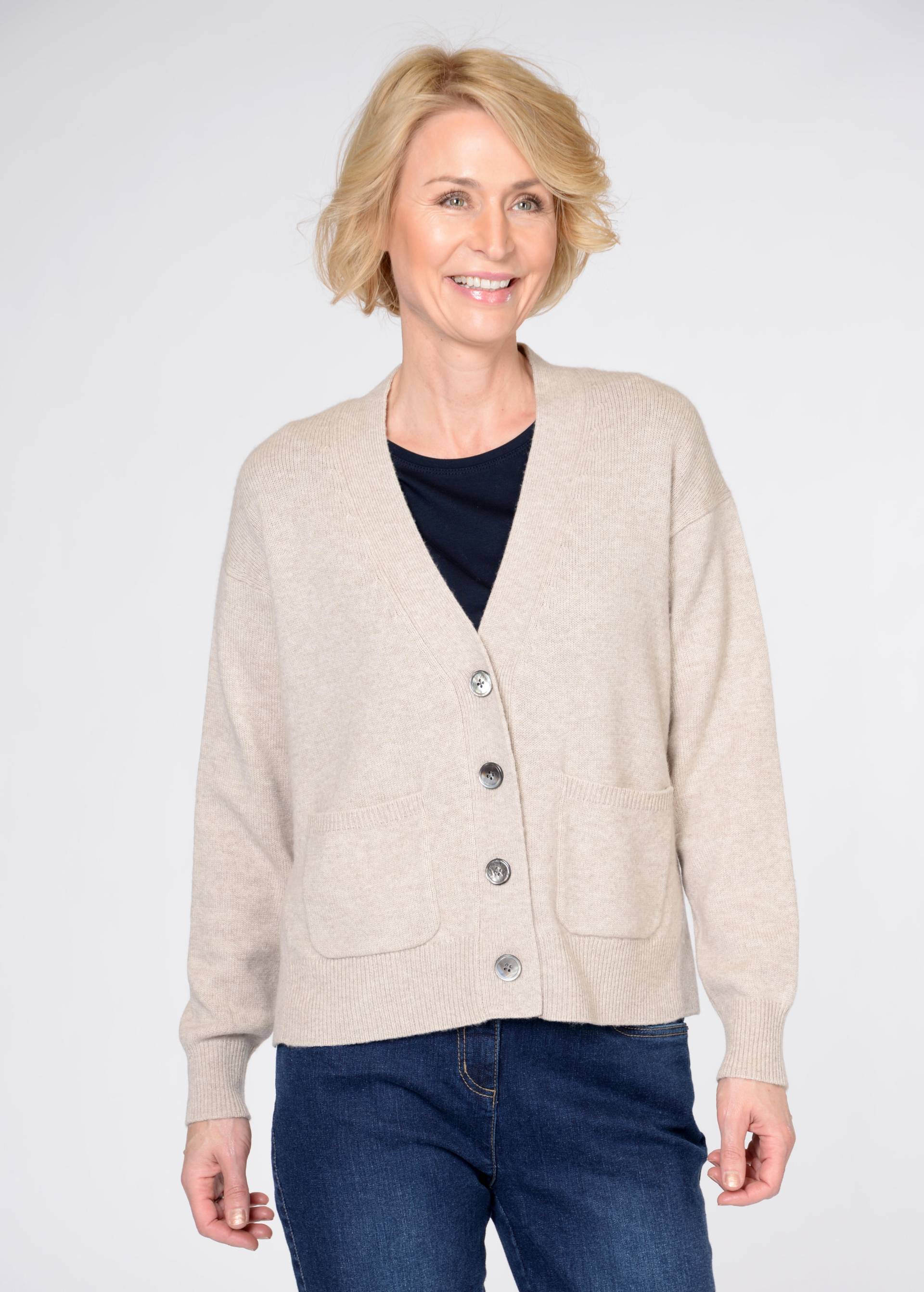 CLARINA - V-Cardigan, 1/1 Arm, uni sand mel. - Gr. - 46 von CLARINA