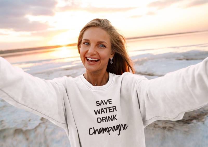 Save Water Drink Champagner Sweatshirts | Off The Shoulder Pullover Süßes Sweatshirt Bootshalspullover Trink Mimosas Shirts von CLARITASByClaire
