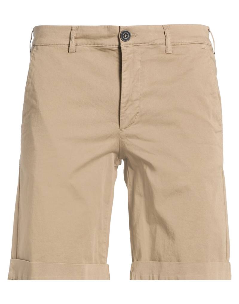 CLARK Shorts & Bermudashorts Herren Hellbraun von CLARK