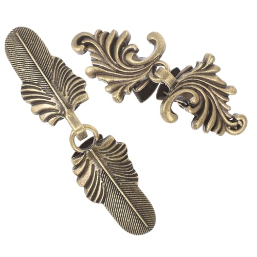 CLISPEED 2 Stück Vintage Strickjacken Clips aus Metall Robuste Pullover Verschlüsse mit Dekorativem Blüten und Federmotiv Vielseitige Cardigan Spangen zum Zusammenhalten von Jacken und von CLISPEED