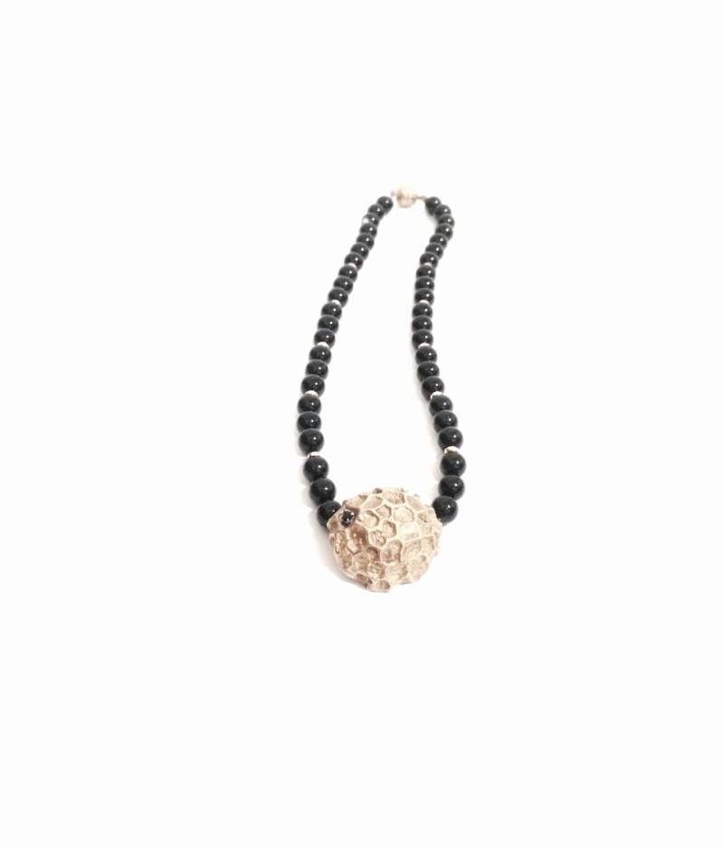 A | Nyc Designer J. Adelson Handgefertigter Messing Anhänger An Einem 17" Onyx & 14K Gelbgold Perlenkette Mit Magnetverschluss, 50 Gramm #4140 von CLLEWISLLC