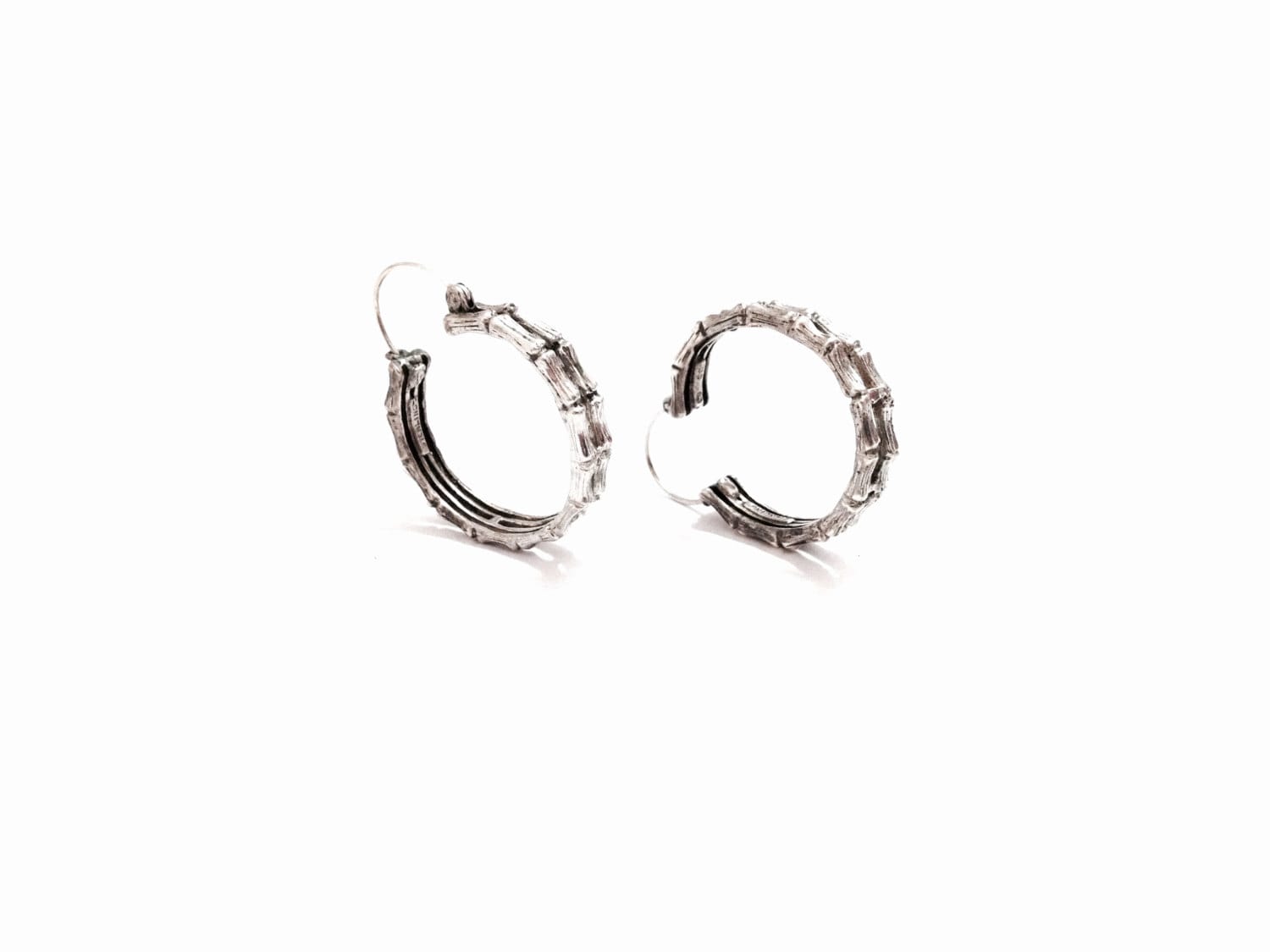 Ein Atemberaubendes Paar Designer Signierte "Ibs' Bambus Seil Doublet Threader Ohrringe/sterling Silber, 1.25x.1x.25", 8, 22 Gramm #3490 Ein Atemberaubendes Paar Designer Signierte "Ibs' Bambus Seil Doublet Threader Ohrringe/sterling Silber, 1.25x.1x.25", 8, 22 Gramm #3490 von CLLEWISLLC