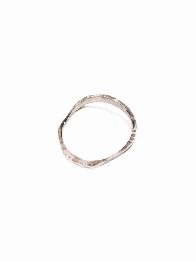 Ein Erhabener Handgefertigter Modernist Gehämmerter Ring/sterling Silber, Usa Größe 8, 1, 01 Gramm #3988 von CLLEWISLLC