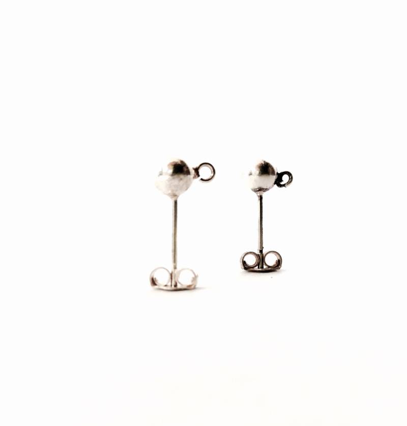 Ein Paar Mid-Century Kugel Ohrstecker Mit Dehnungsringen & Schmetterlingsrücken/sterling Silber, Jeweils .5x.5x.25, 0, 67 Gramm #3132 von CLLEWISLLC