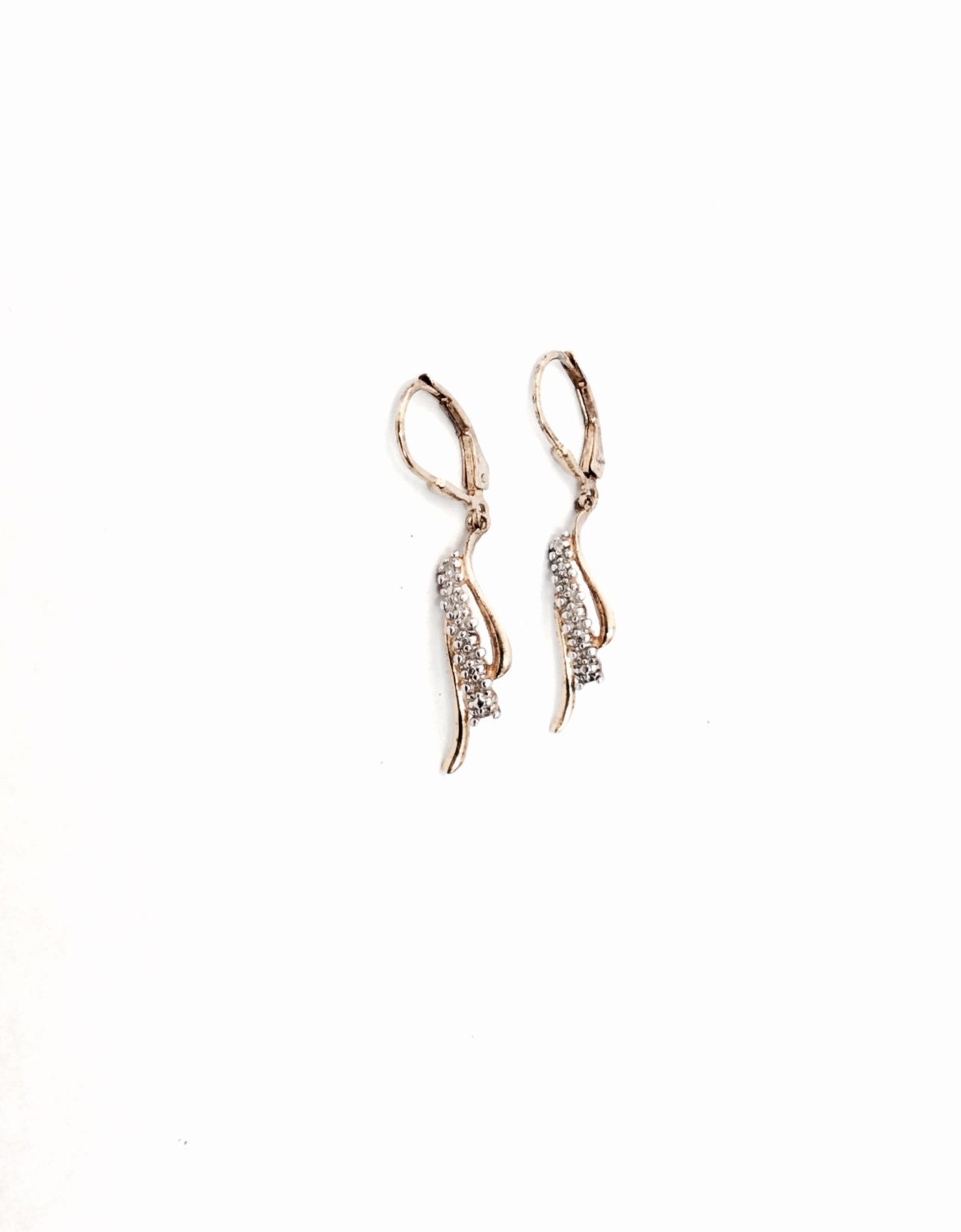 Ein Paar Mid-Century Seta Designer Signierte Cz Diamond Paved Threader Ohrringe Gp Sterling Silber, 1, 5x.25x.25", 2, 84 Gramm #3113 von CLLEWISLLC