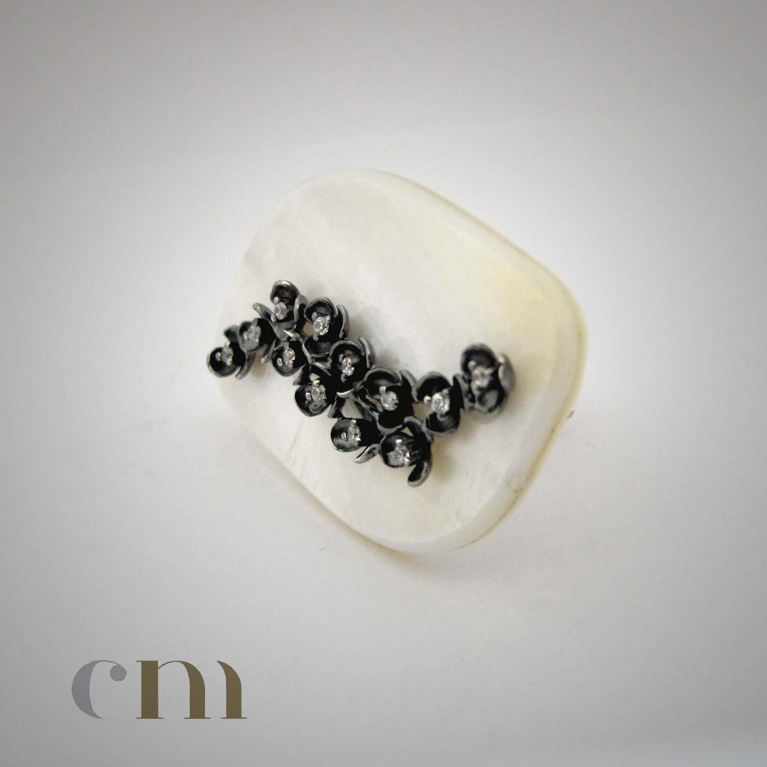Perlmutt Ring Für Frauen Schmuck Silber Moderne Oxidierte Boho Statement Große Breite Geburtstagsgeschenk Ihre 30. 40. 50 von CMJewelleryCrafts