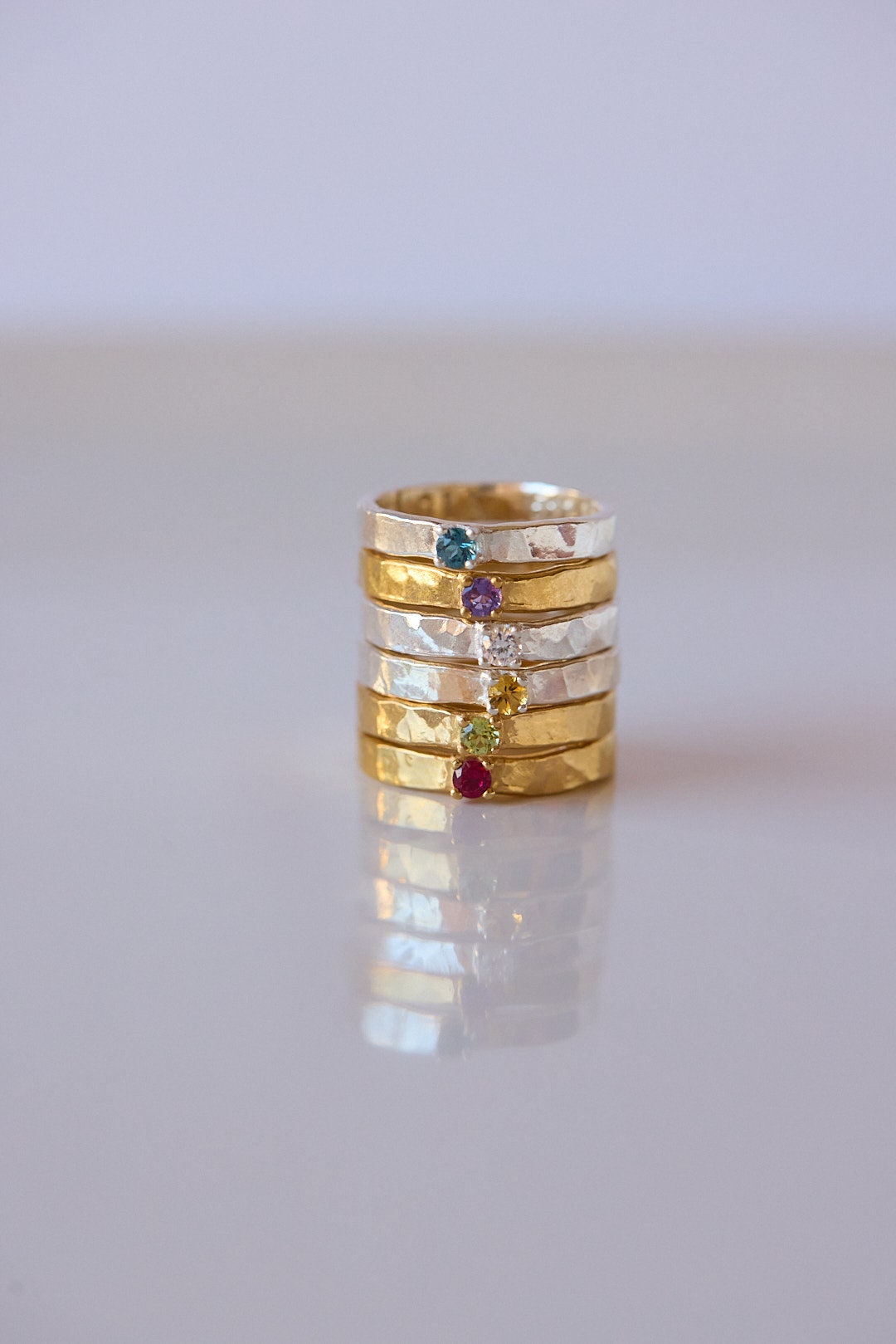 Personalisierter Geburtsstein Ring Sterling Silber Gravur, Gold Plated von CNXjewels