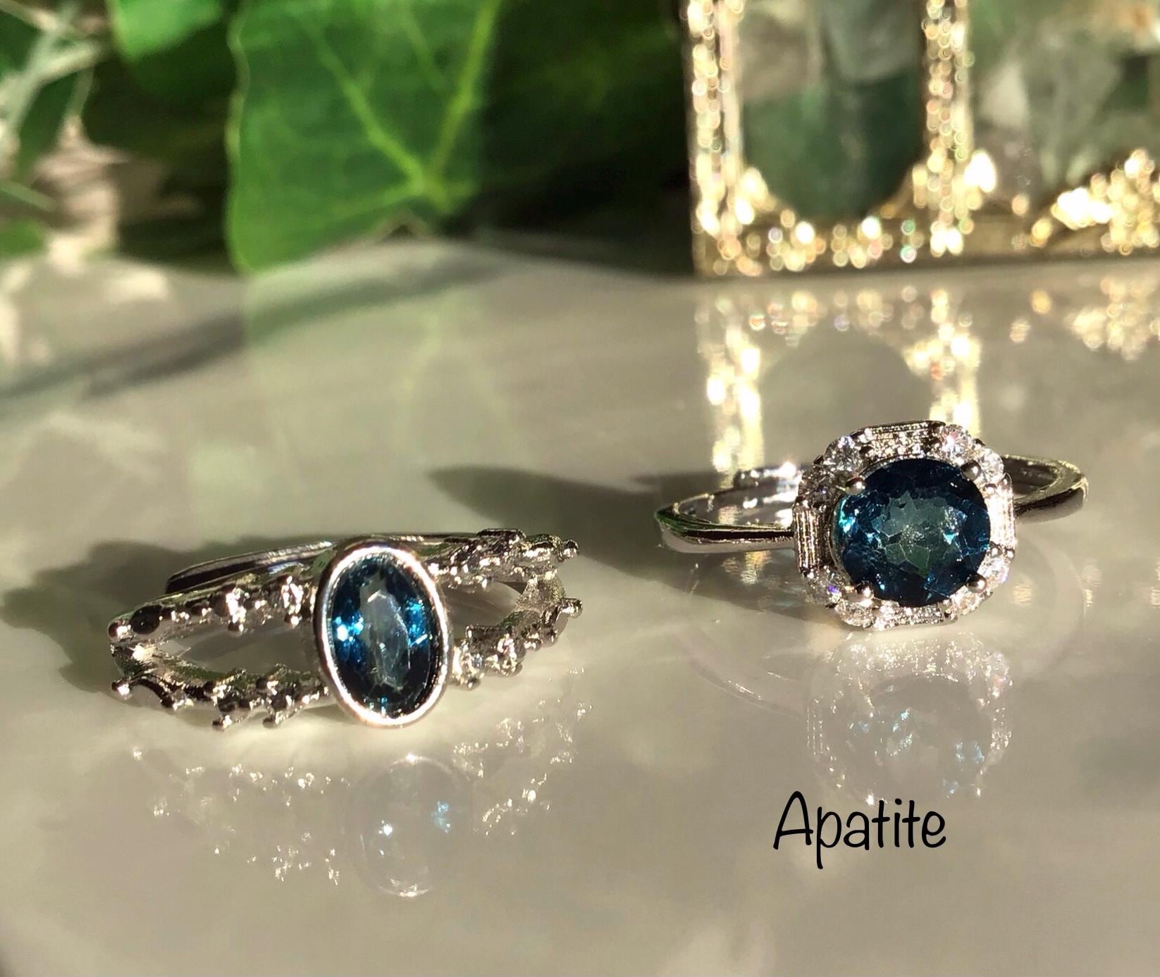 Blue Apatite Ring von COCOROCRYSTAL