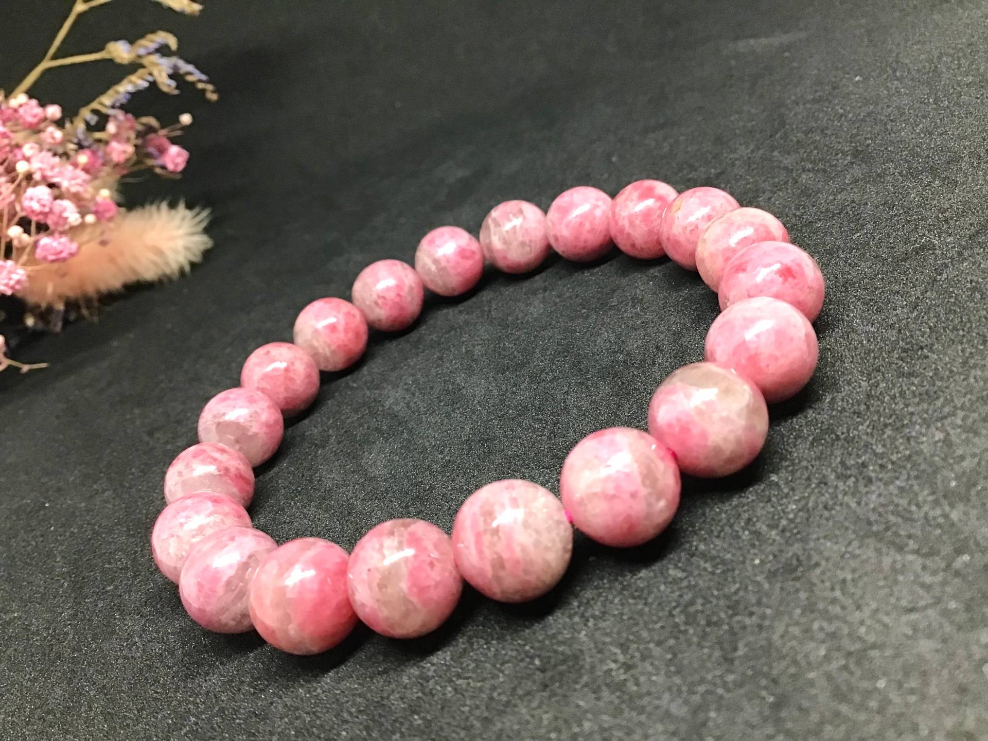 Cherry Jasper Bracelet von COCOROCRYSTAL