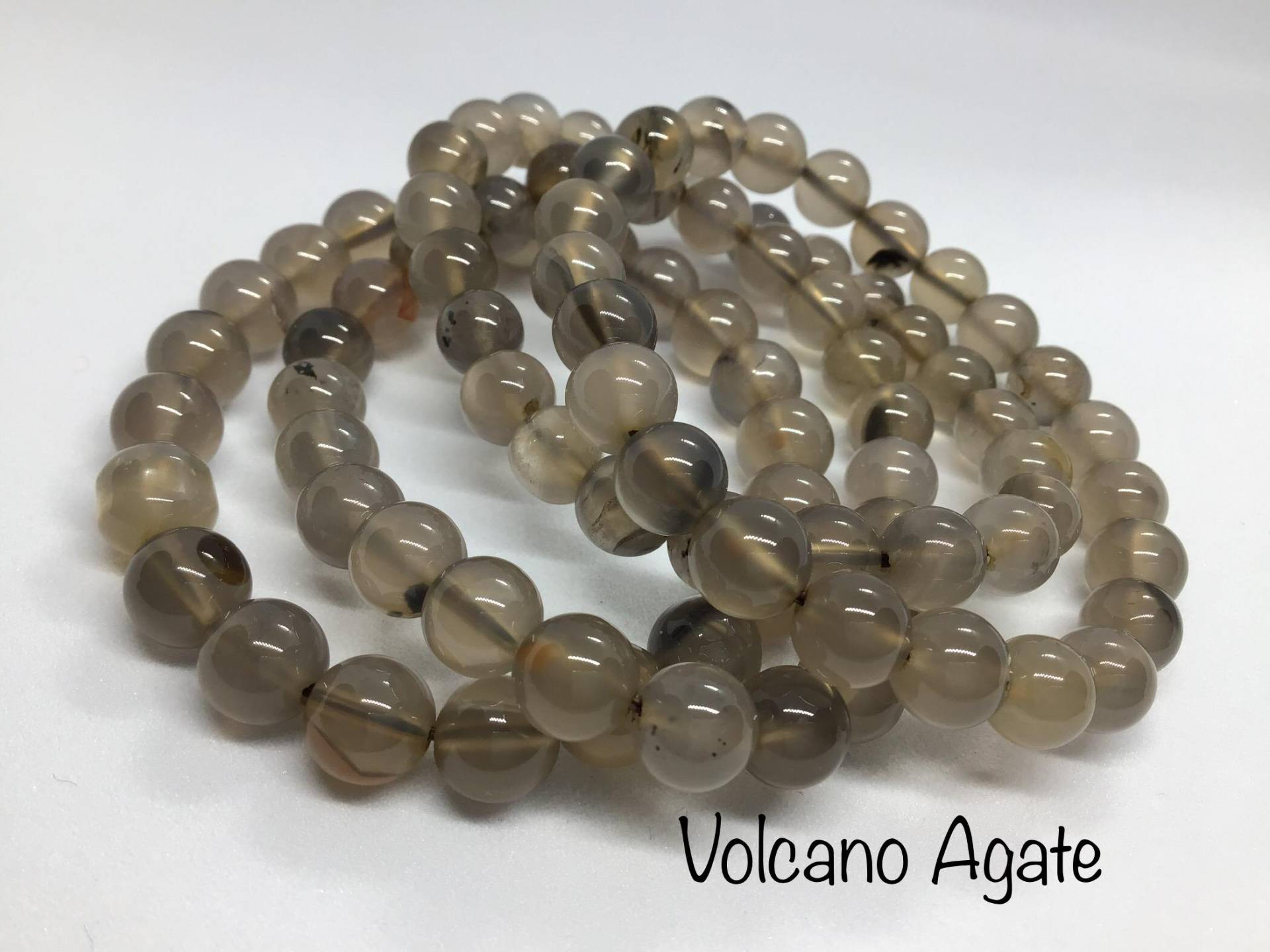 Volcano Agate Bracelet von COCOROCRYSTAL