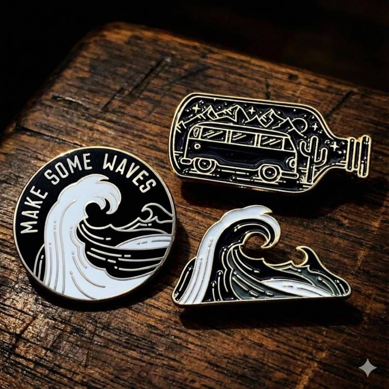 Black & Gold Trio Emaille Pins, Designed Von Cold Up North von COLDUPNORTHUK