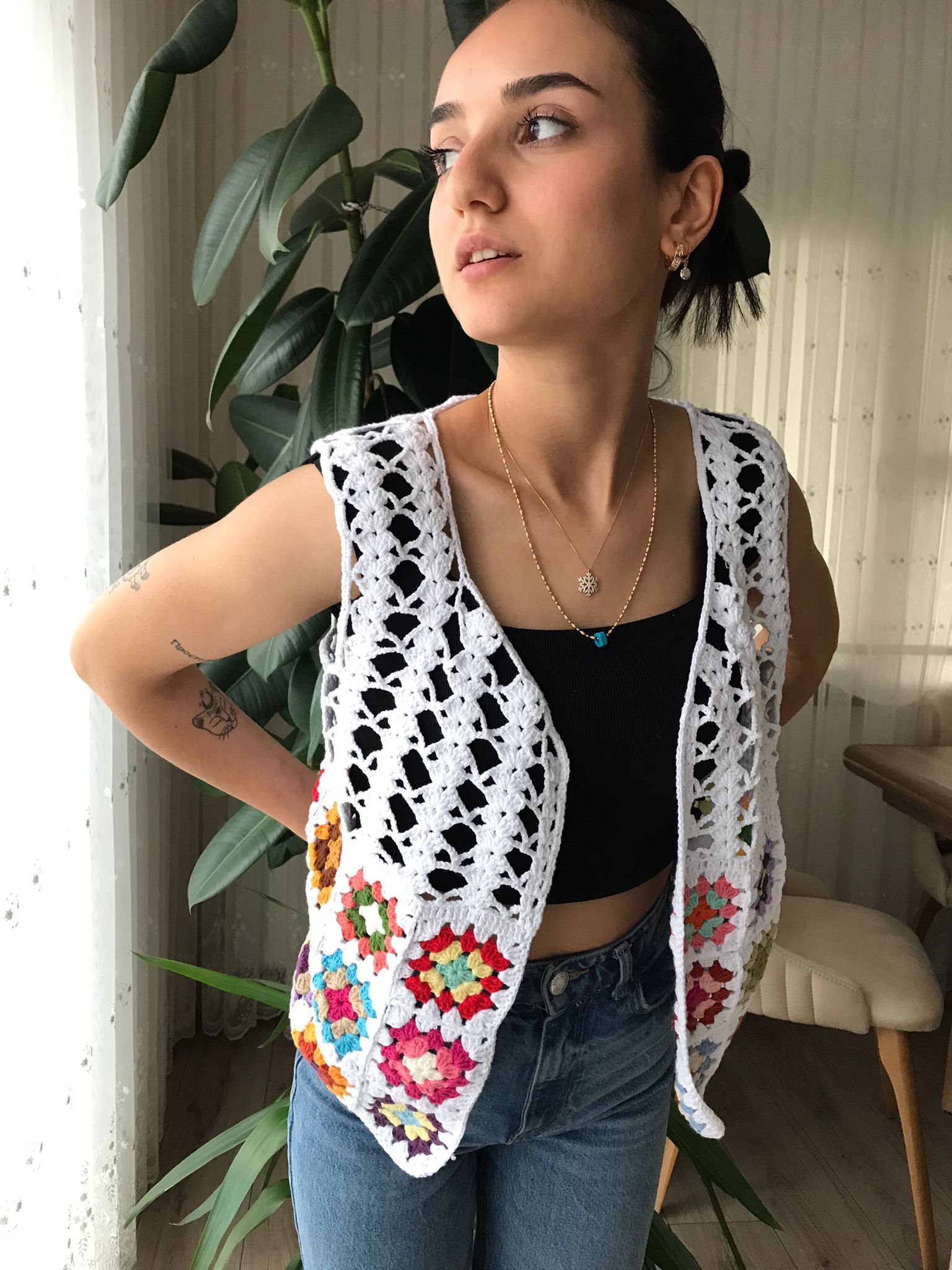 Crochet Oma Quadrat Weste, Handgemachte Sommer Top, Unisex Häkeln Visions Damen Weste von COLORFULBOUTQUE