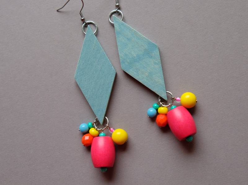 Boho Perlen Holzohrringe Bunte Statement Ohrringe von COLORIKA