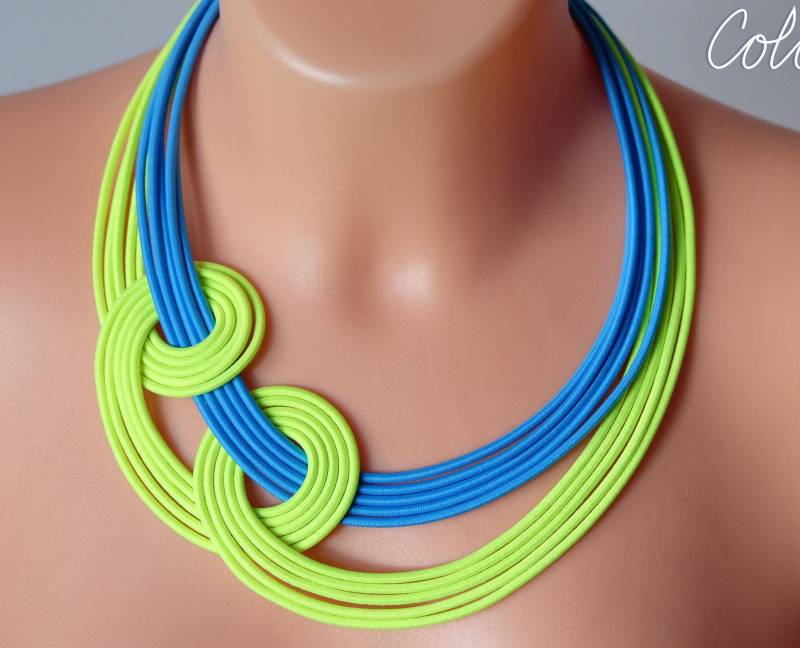 Neon-Gelbe Knoten-Halskette Boho Chic Textilseil-Halskette von COLORIKA