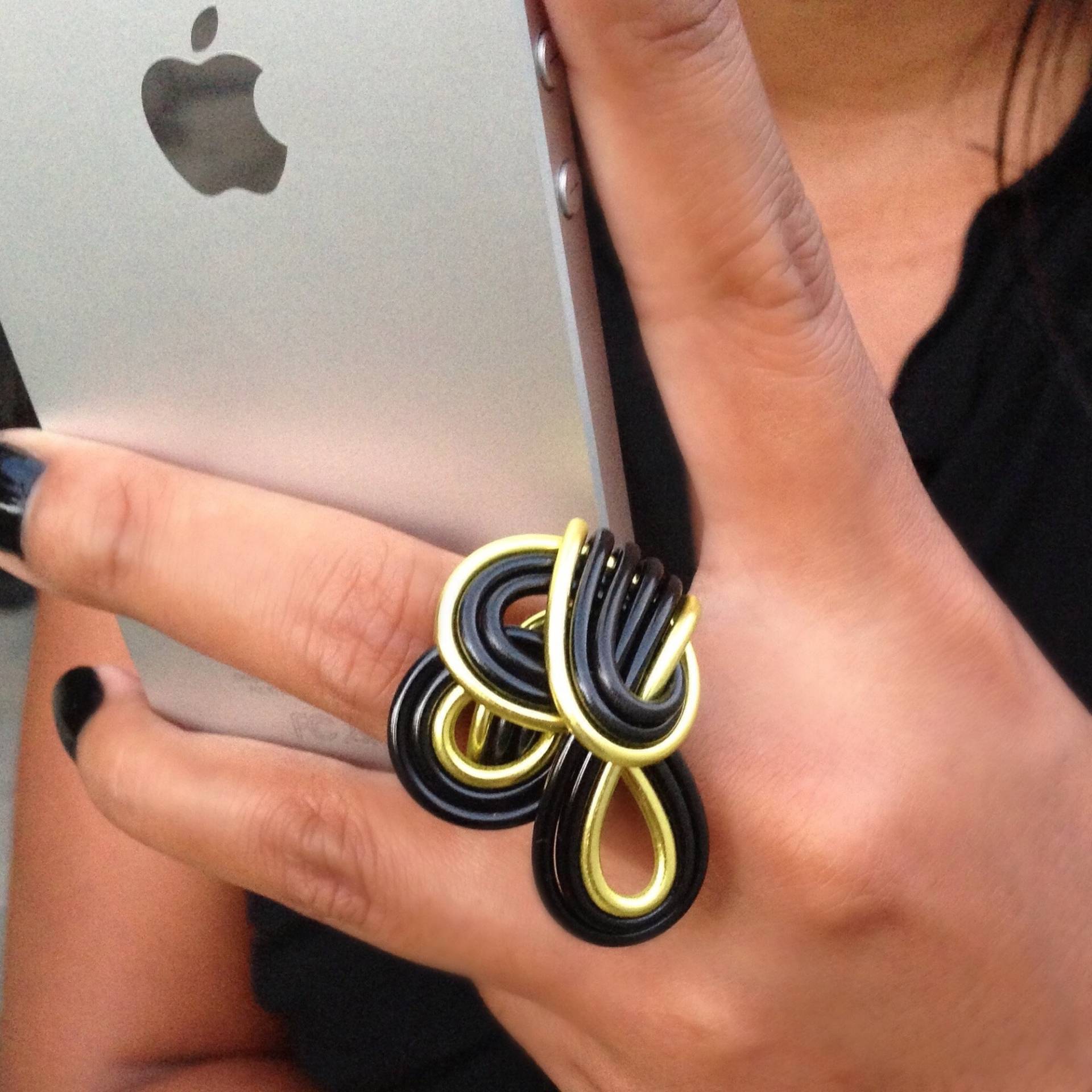 Neon Grün Curve Ring Eloxierter Aluminiumschmuck von COLORSrings