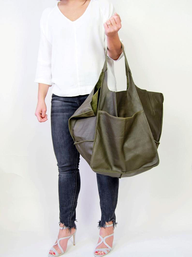 Lässige Grüne Leder Umhängetasche Mit Aufgesetzter Tasche - Große Schulter Arbeitstasche Für Frauen Handgemachte Weiche Weekender von COMBAG