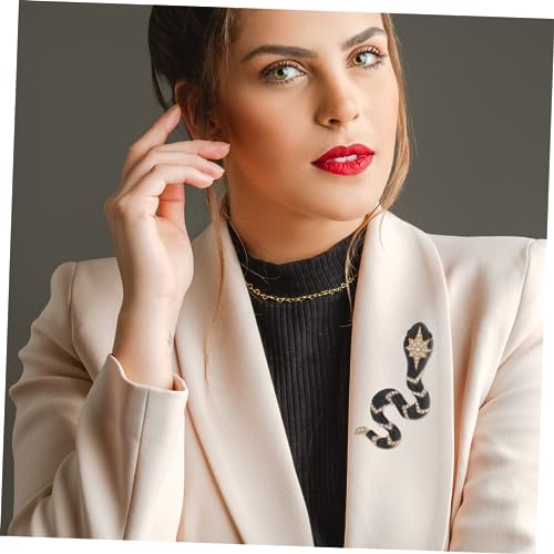 CONGARTENO Exklusive Schlangenbrosche Metall Anstecknadel mit Farbigem Emaille Langlebige Vielseitig für Kleidung Hüte Rucksäcke und Strickjacken Einzigartiges Design für Damen und Herren von CONGARTENO