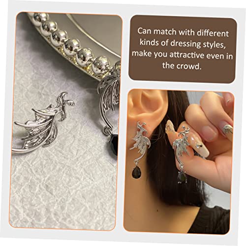 CONGARTENO Schwarze Punk Ohrstecker mit Mondstein Bat Design Leichtes Legierungsmaterial Modischer Statement Schmuck für Damen und Teenager für Halloween Alltag und Festivals von CONGARTENO